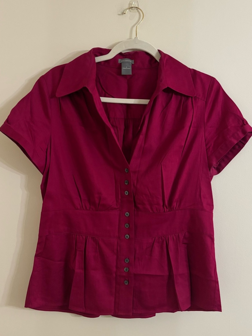Ann Taylor Magenta Short Sleeved Peplum Blouse Size 10